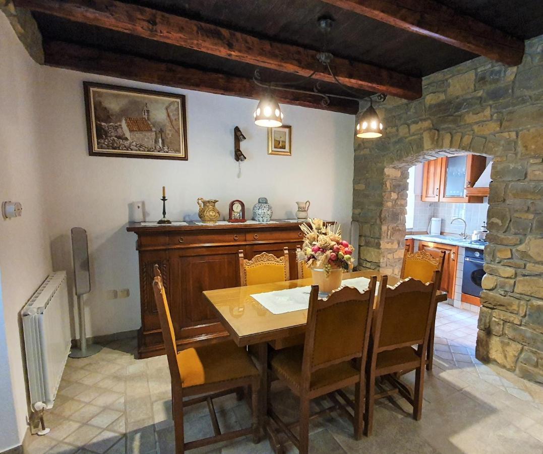 Casa Prodan Apartment Buzet Bagian luar foto